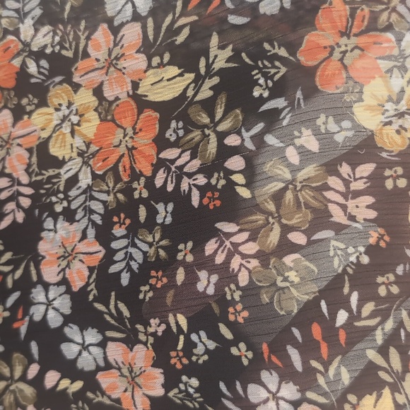 Loft Floweral Blouse Shirred Yoke Neck long sleeve Size Large - Picture 10 of 13